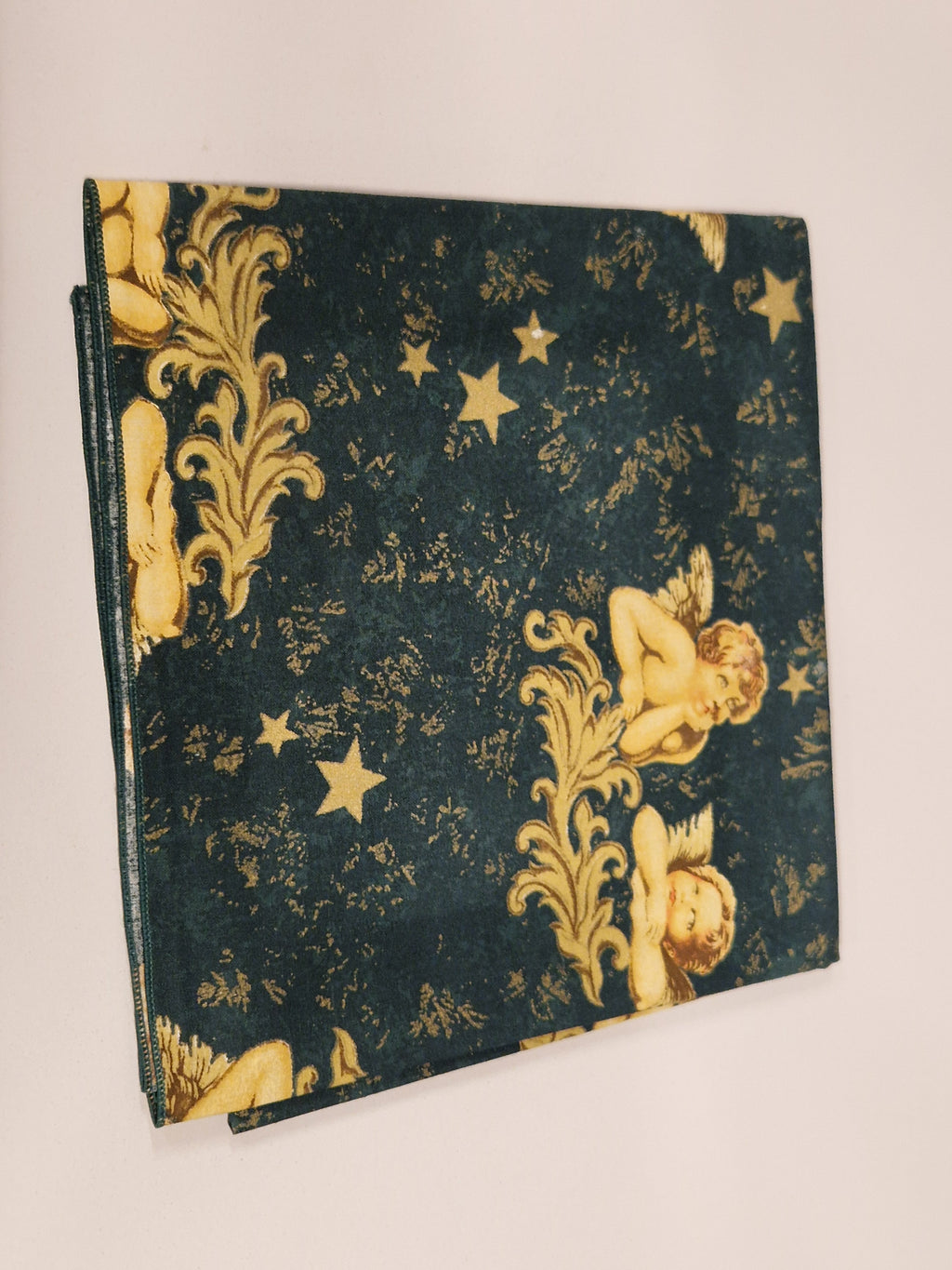 Duitse kerst tafelkleden per stuk 20 euro, linnen, damast etc...