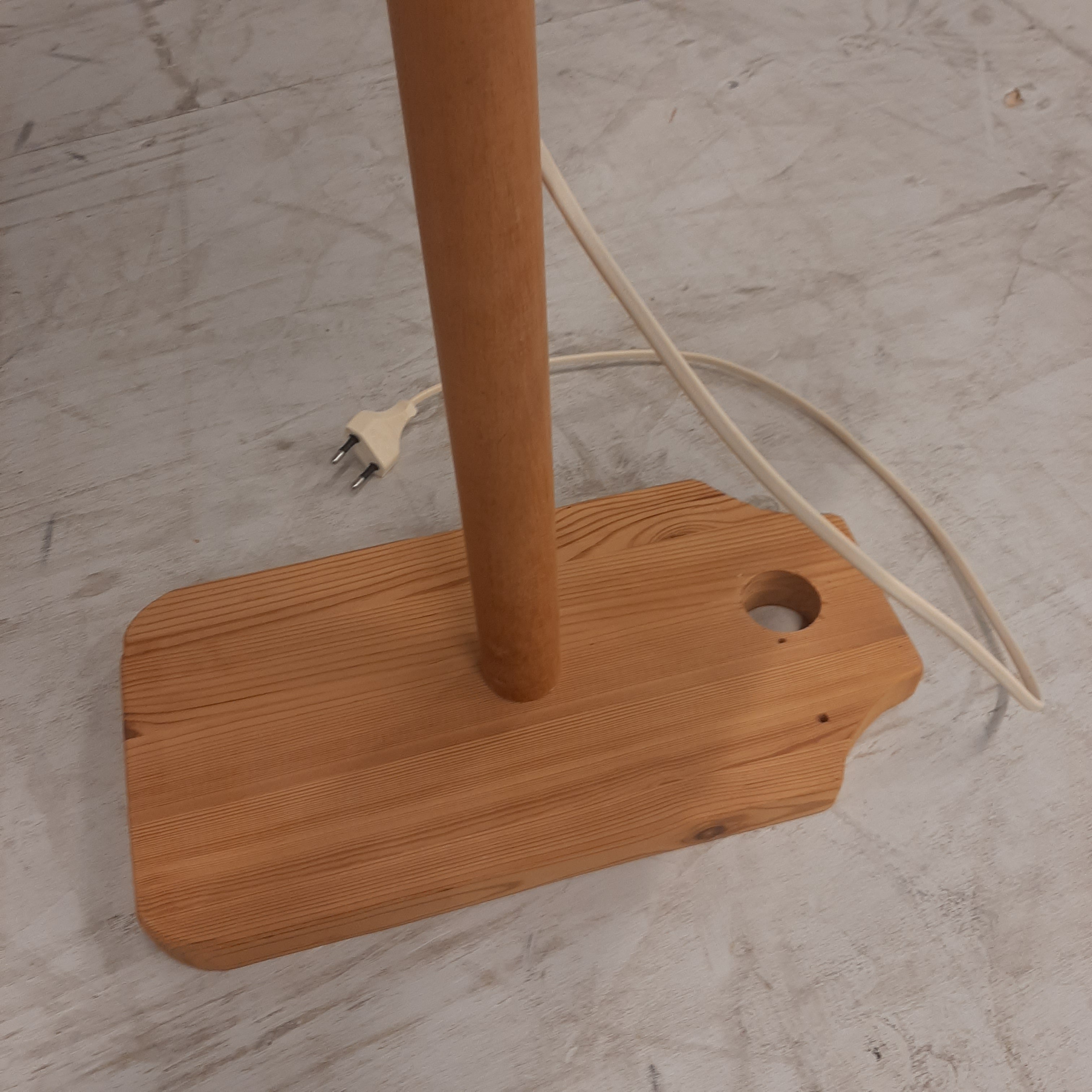 Houten staande lamp