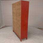 Rode Ikea vitrinekast