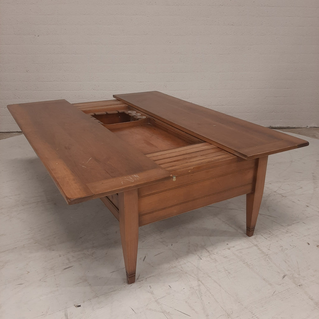 Vintage salontafel met barcompartiment