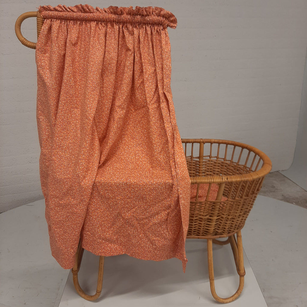 Rotan wieg met hemeltje