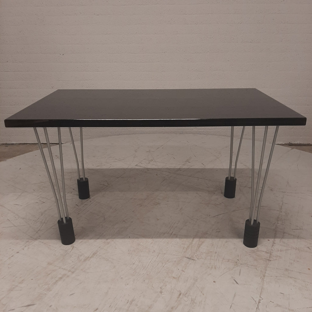 Design tafel met black calaxy granieten blad