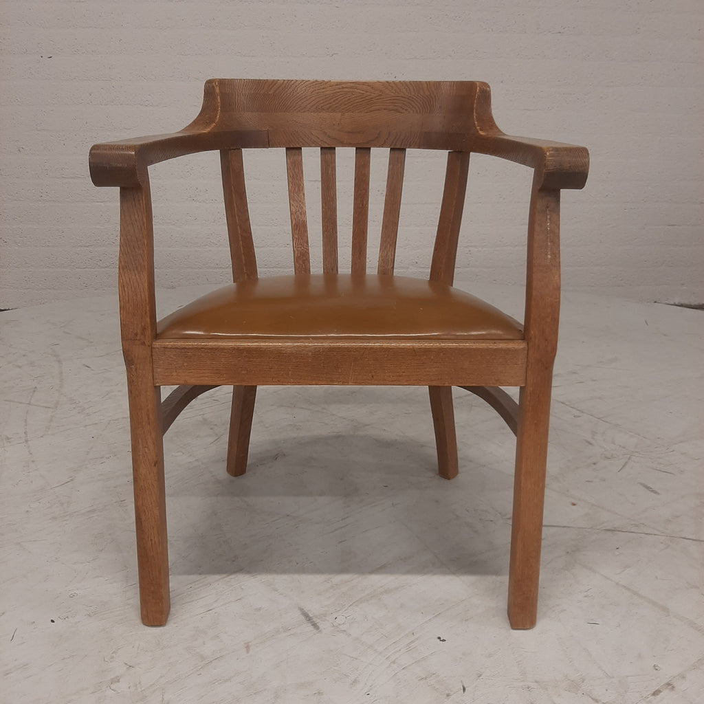 Thonet model armstoel bruin leren zitting