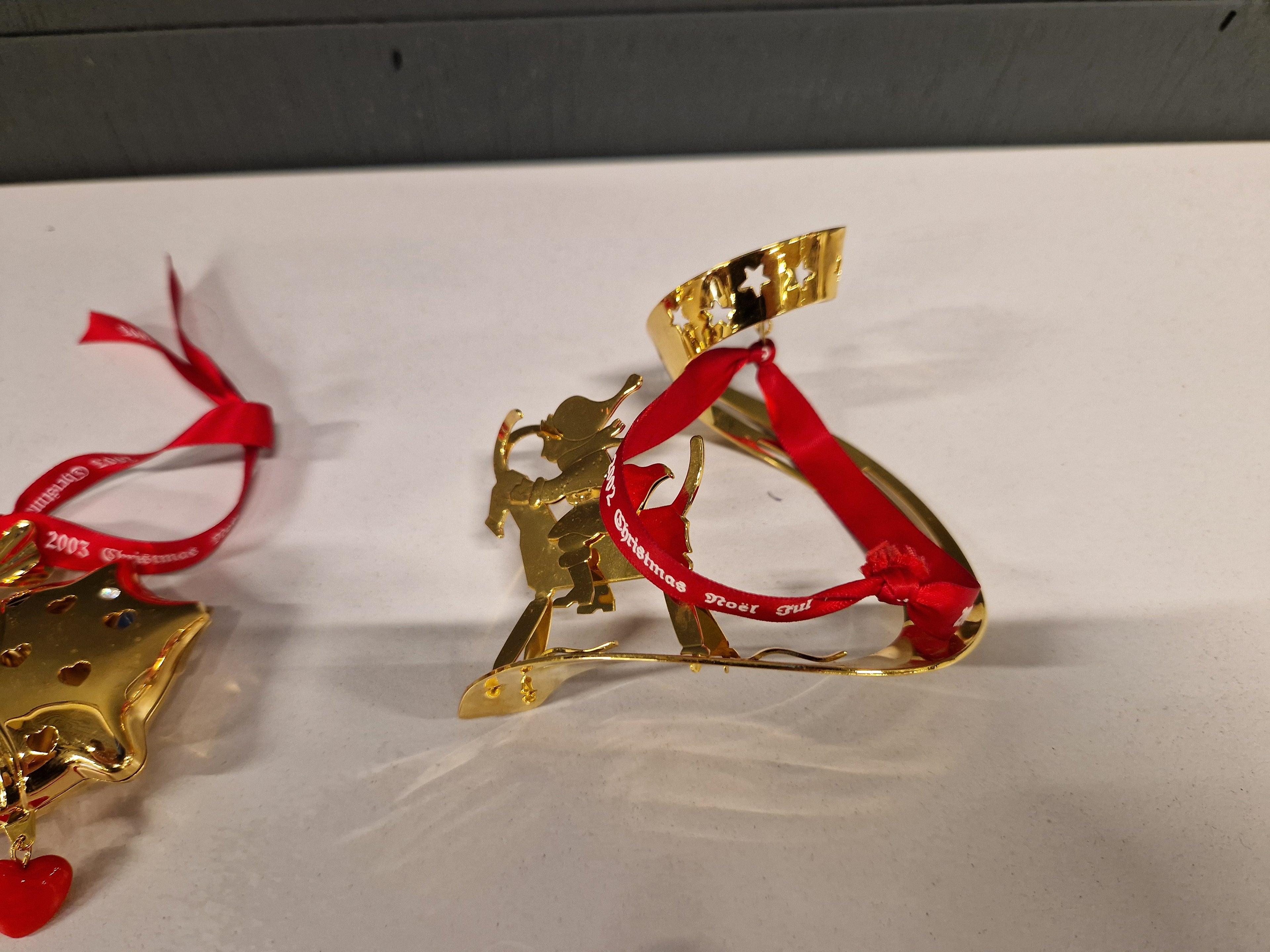 Gesigneerde kerstornamenten