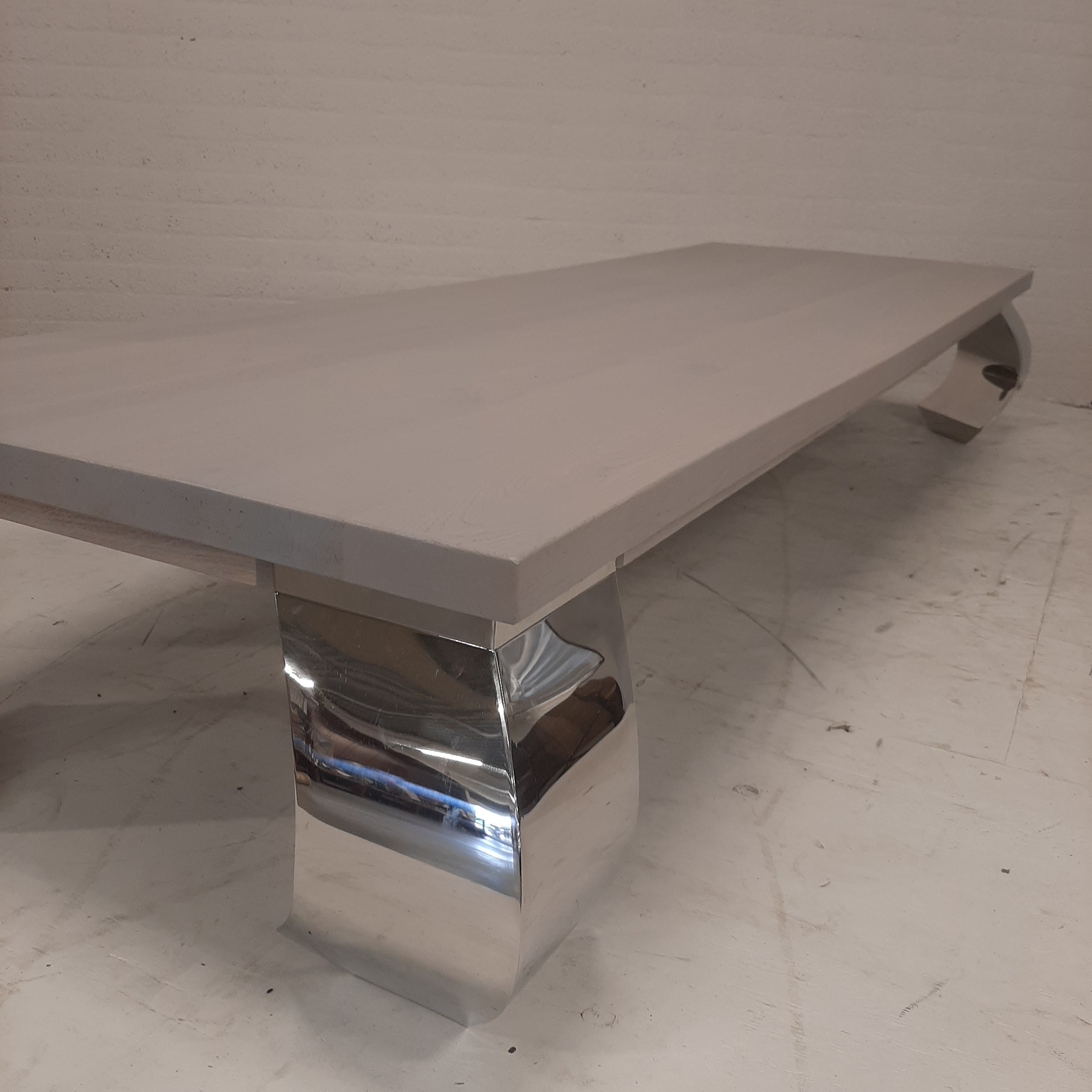 Design Salontafel Megagroot! Met Gebogen Rvs Poten
