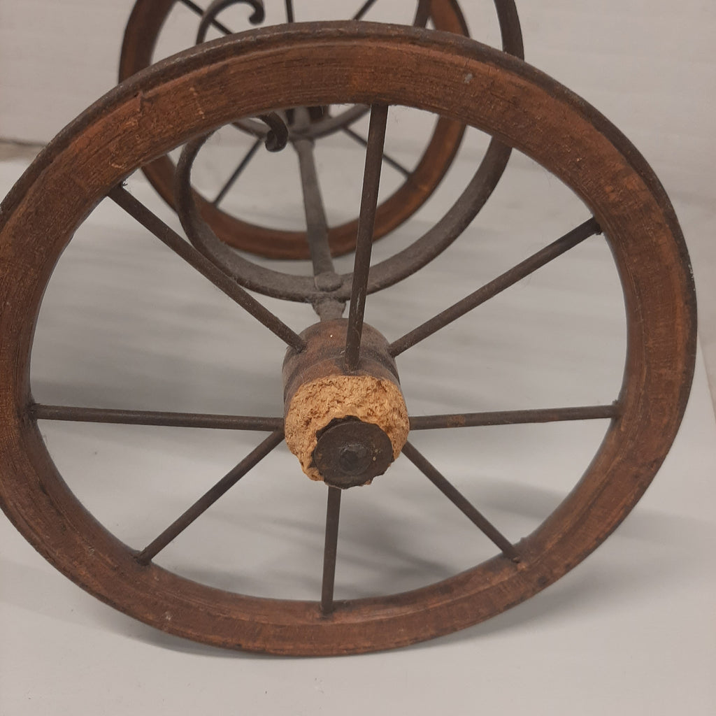 Antieke poppenwagen