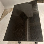Design tafel met black calaxy granieten blad