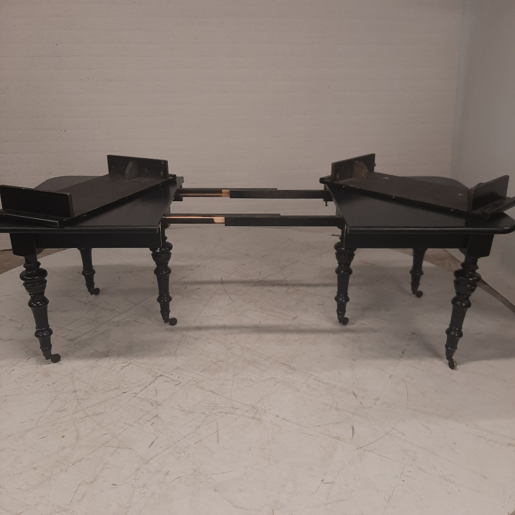 Zwarte 4 delig uitschuifbare tafel