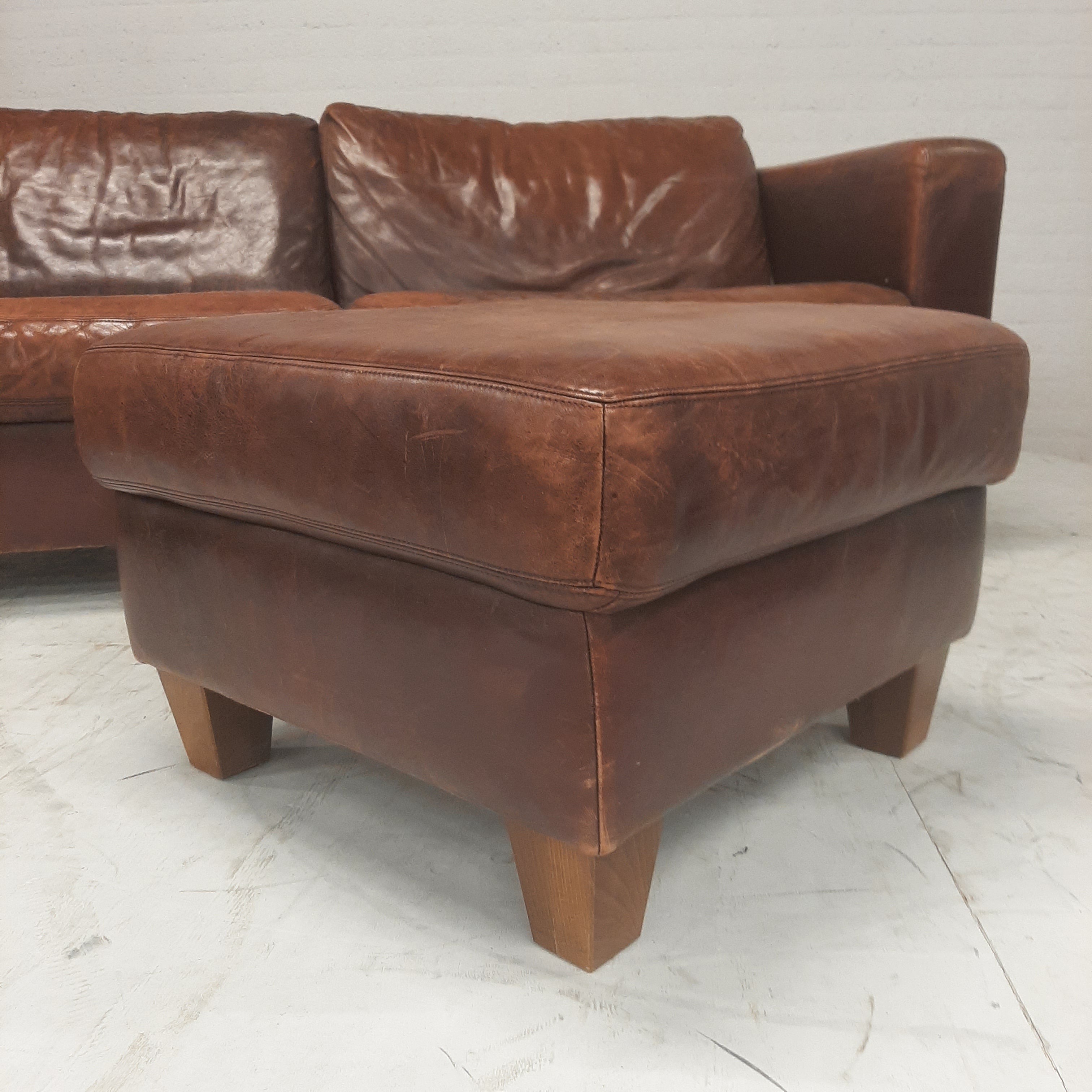Lederen bank bruin