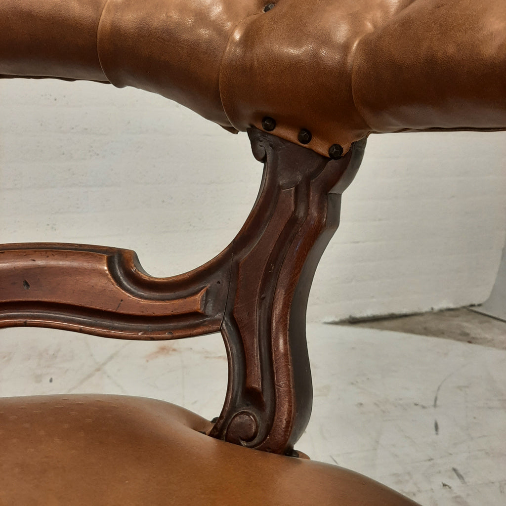 Antiek lederen fauteuil
