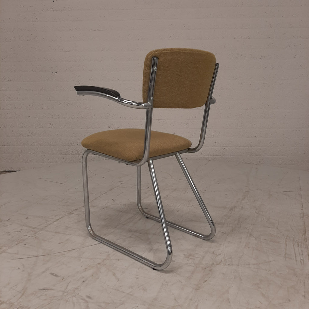 Buisframestoel gele bekleding