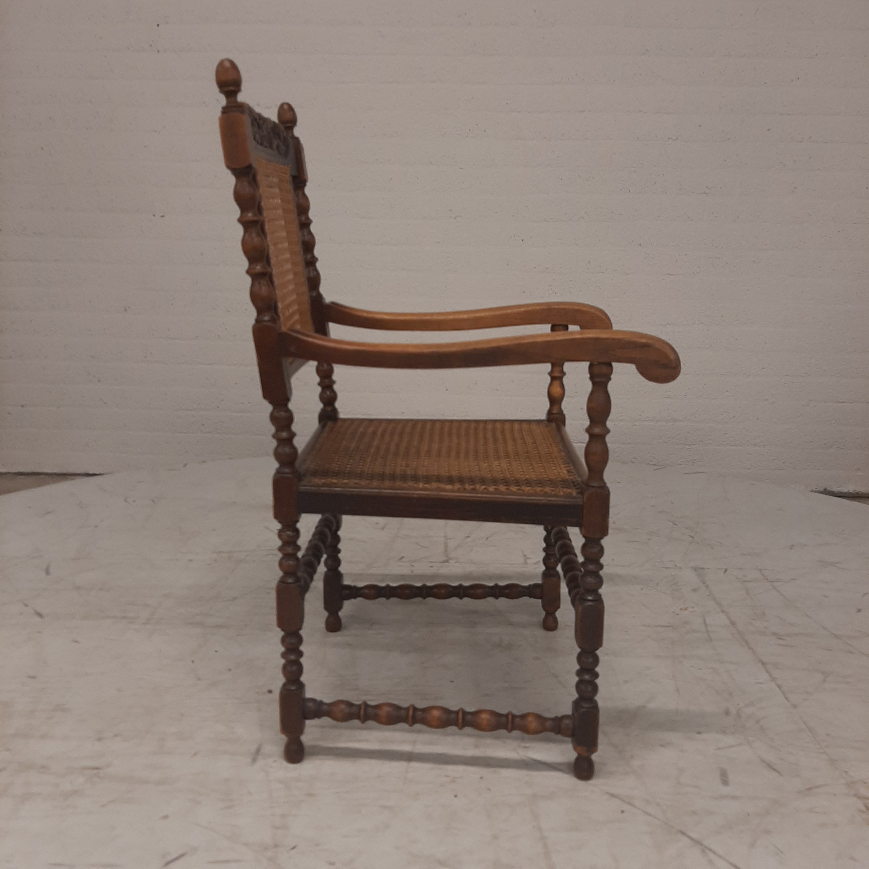 Vintage bibliotheekstoel