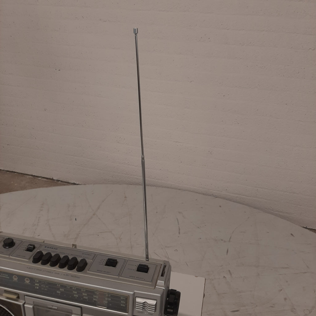 Sanyo 4 band cassette recorder