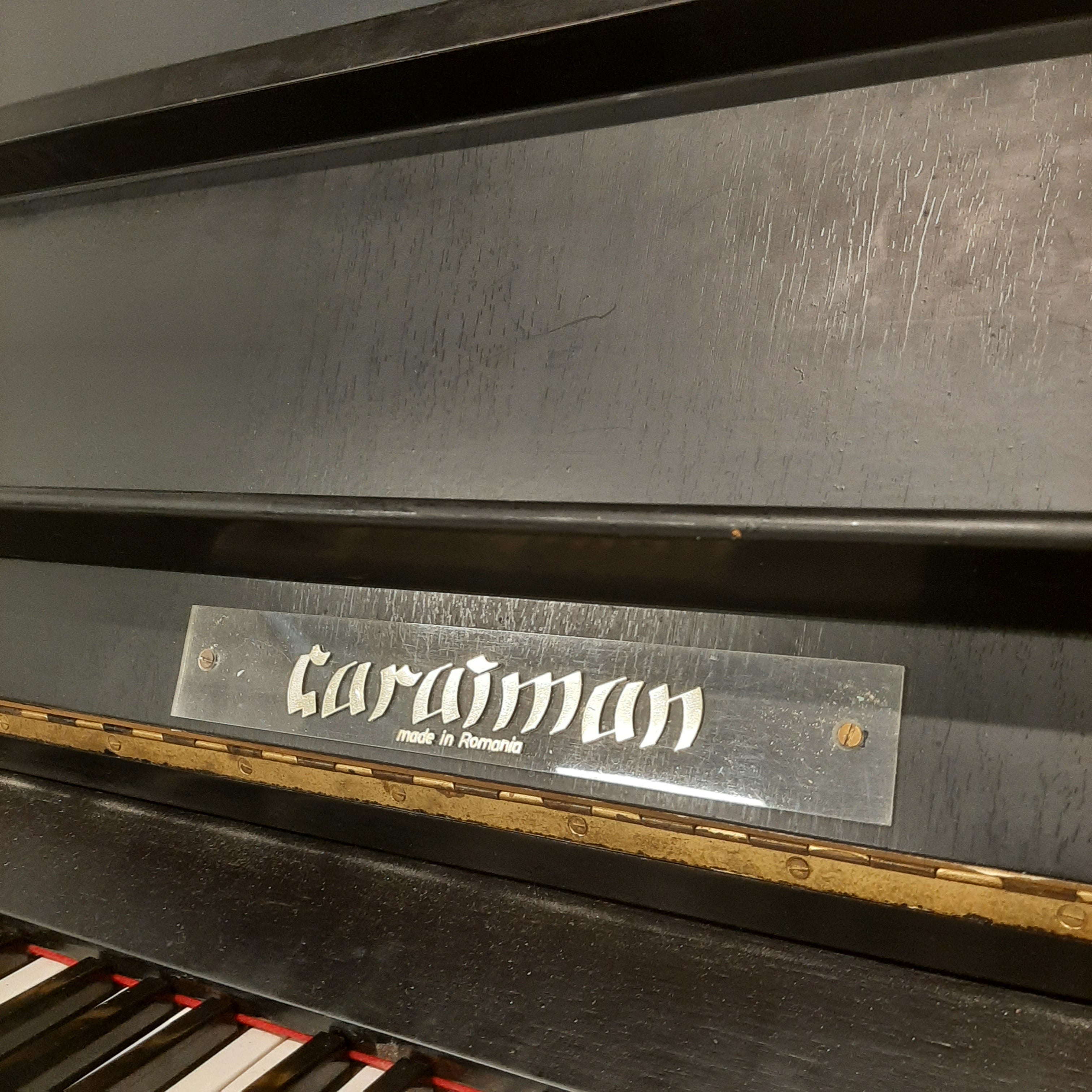 Caraiman zwarte piano