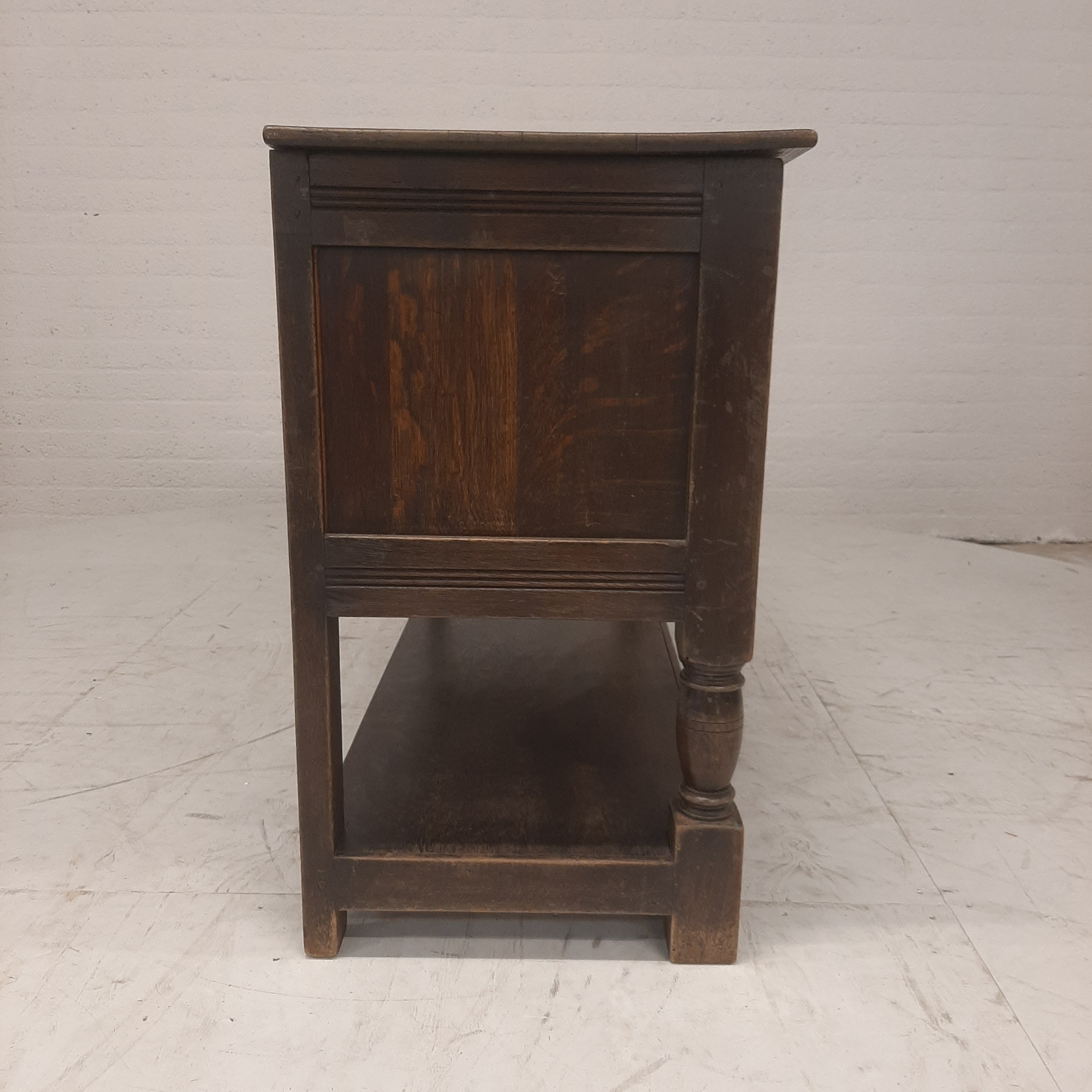 Eiken dressoir 3 deurtjes