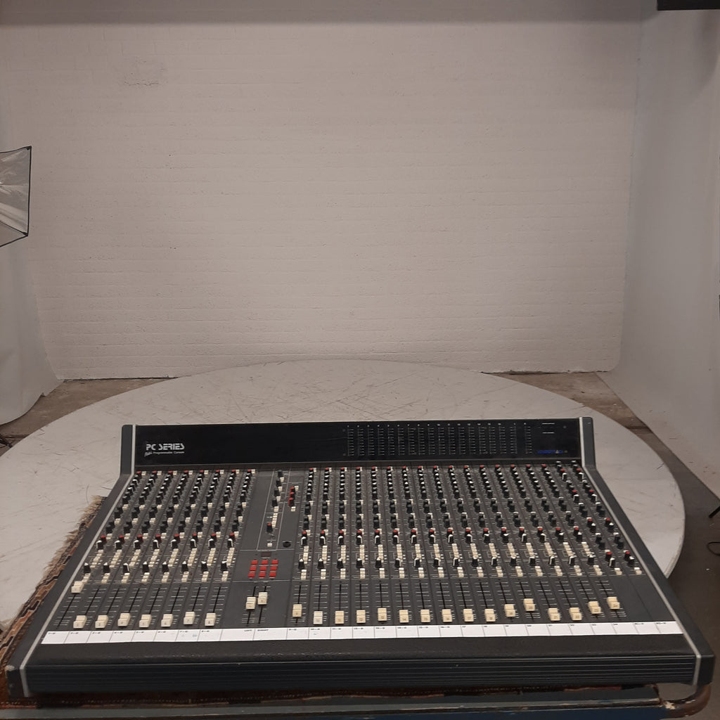 Studio mengtafel van Soundtracs UK