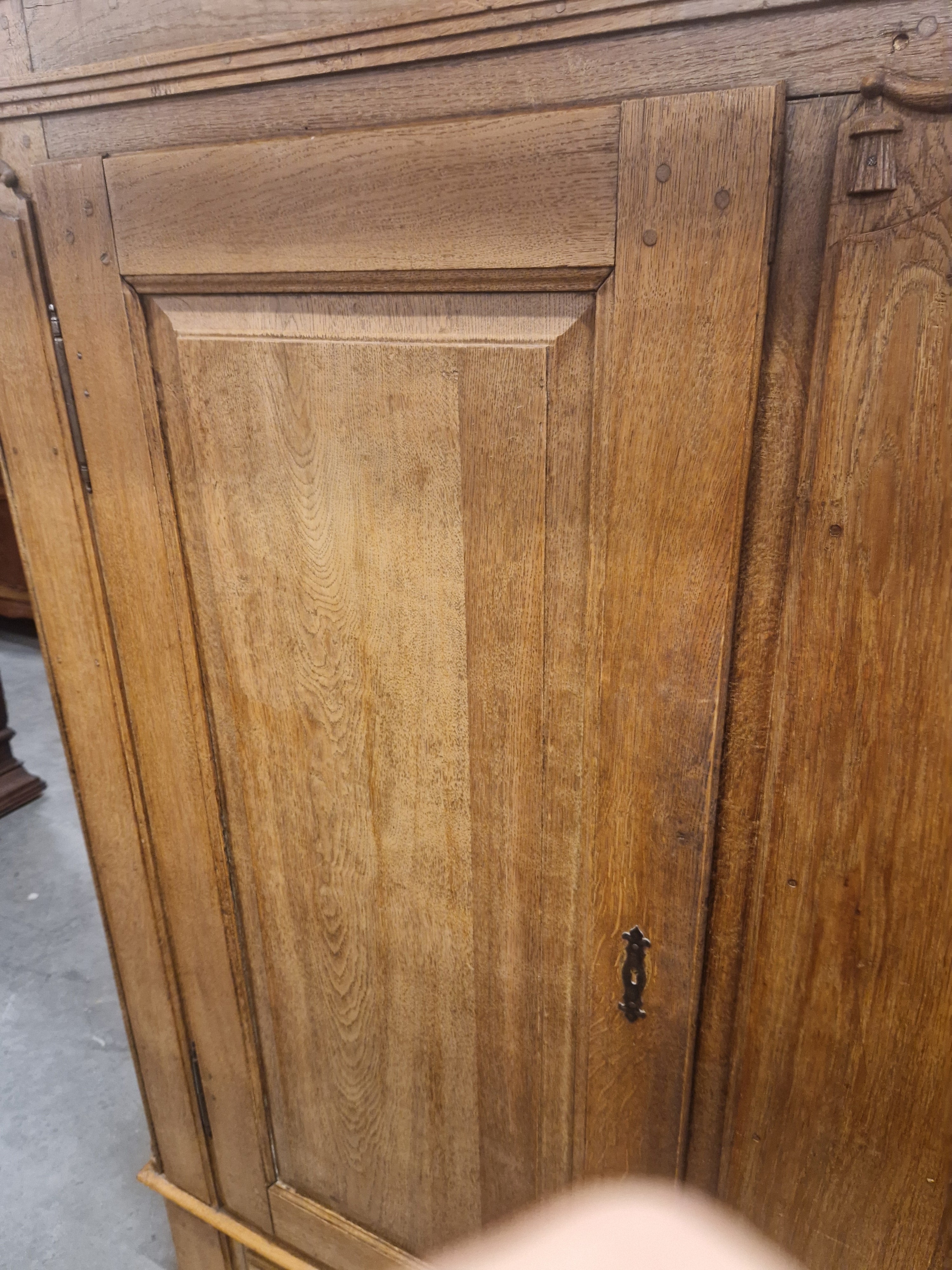 Franse kast rond 1820/40 , eiken, poten beschikbaar