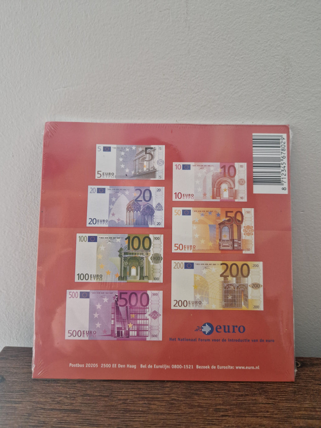 Eerste set euro's, Zalmkid