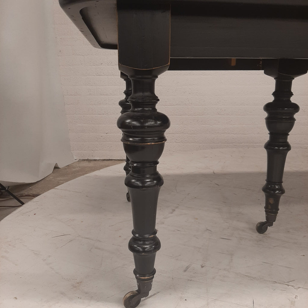 Zwarte 4 delig uitschuifbare tafel