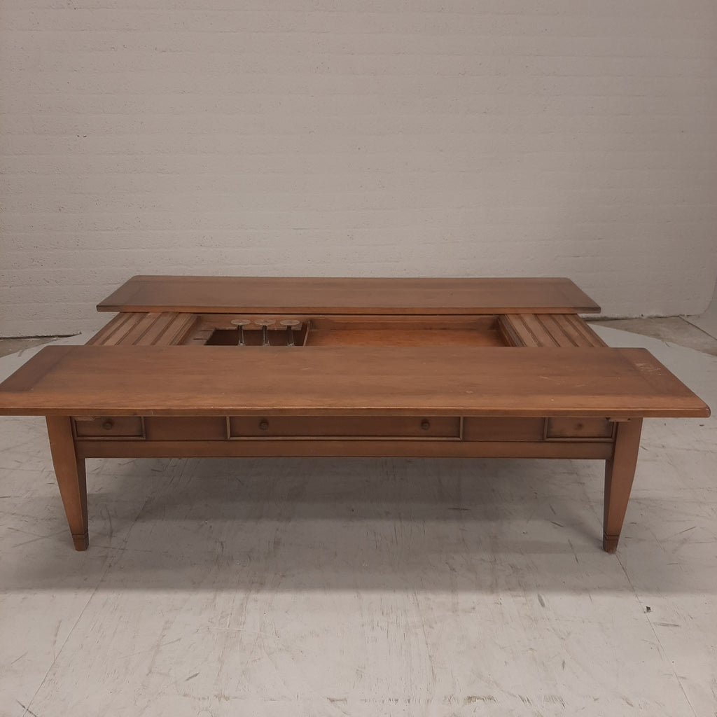 Vintage salontafel met barcompartiment