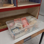 Poppenhuis met inrichting spulletjes