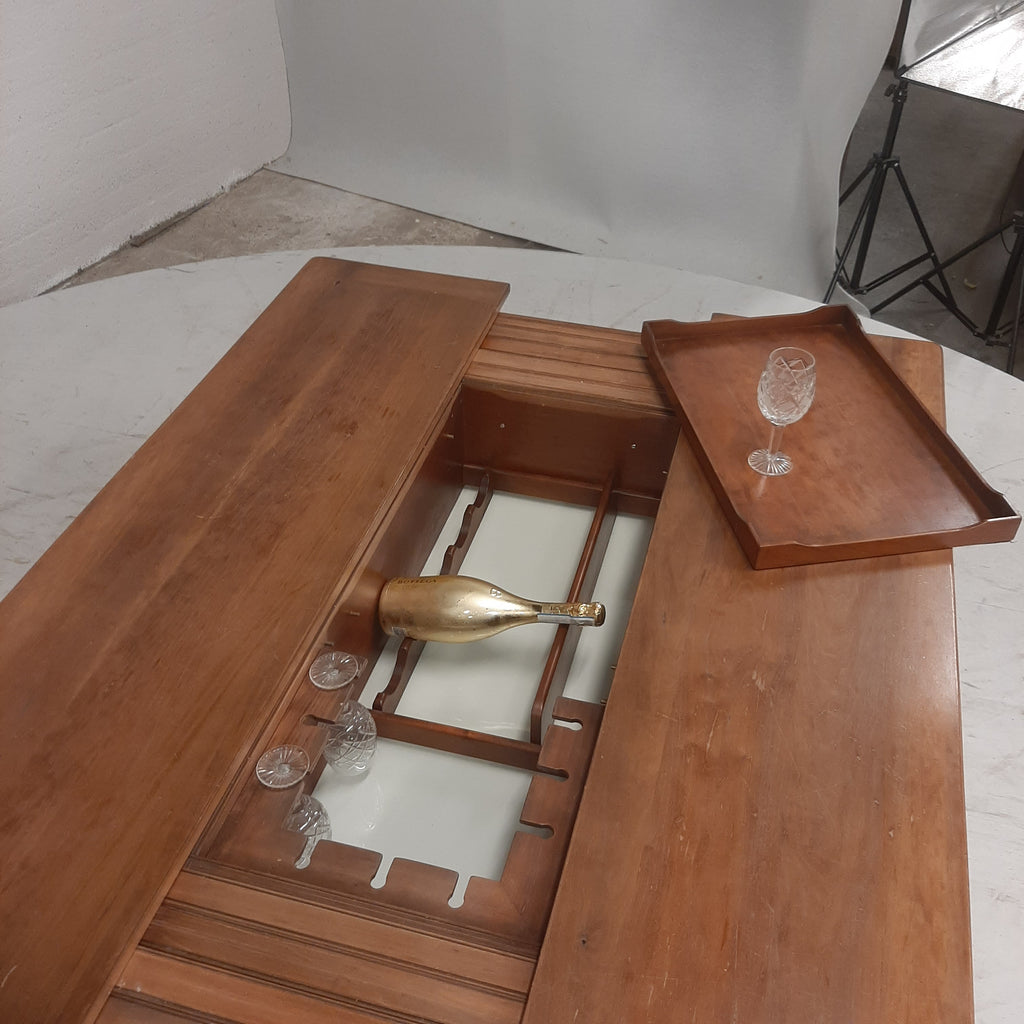Vintage salontafel met barcompartiment