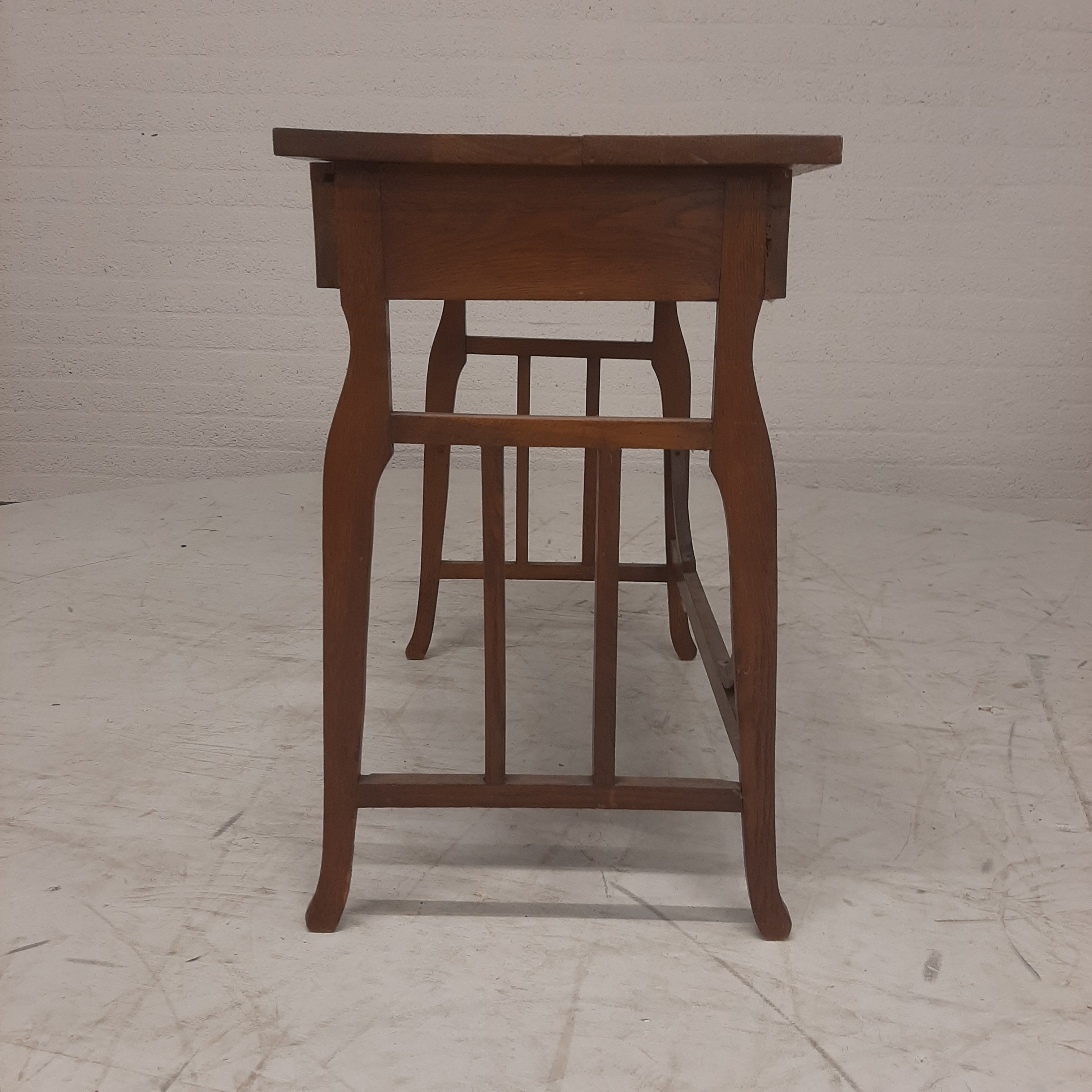 Eiken schrijftafel/ sidetable