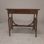Eiken schrijftafel/ sidetable