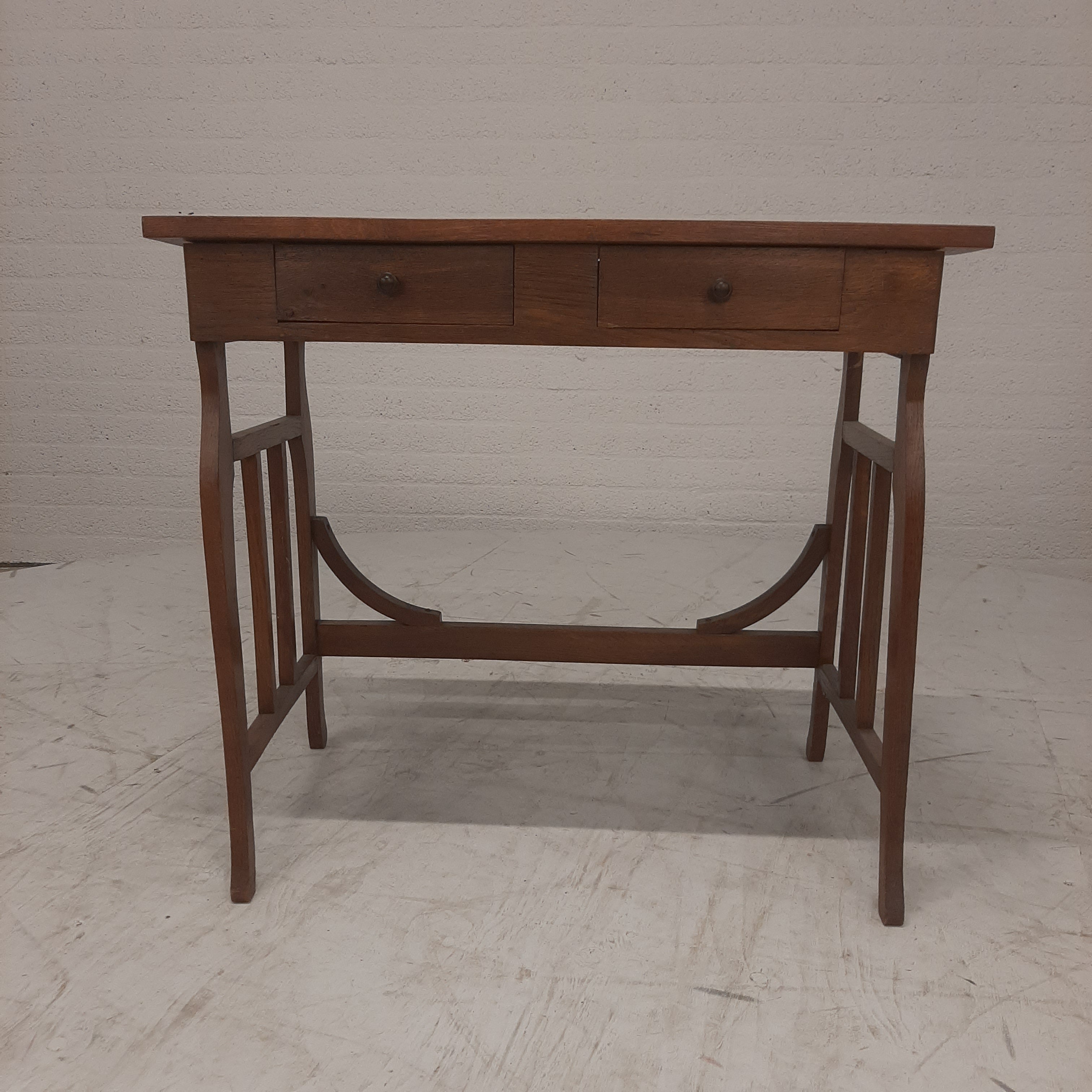 Eiken schrijftafel/ sidetable