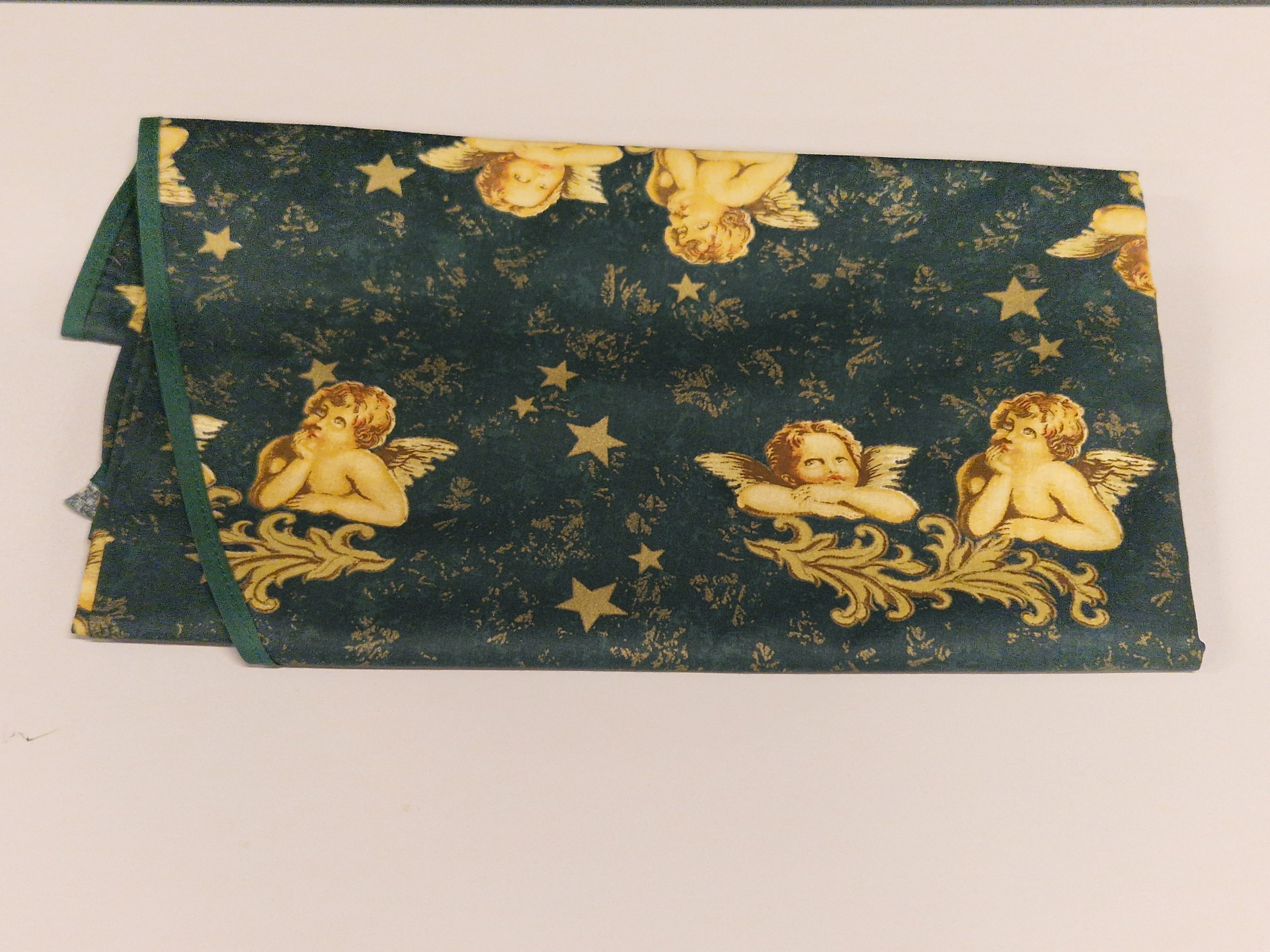 Duitse kerst tafelkleden per stuk 20 euro, linnen, damast etc...