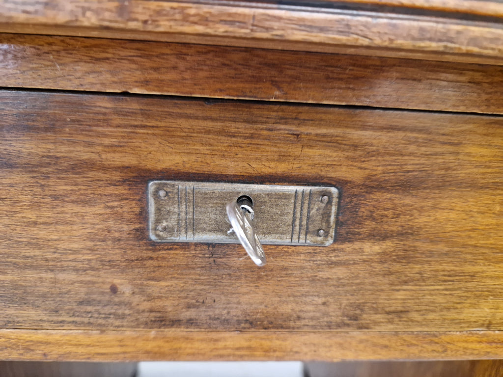 Bureau met laden vroeg twintigste eeuw