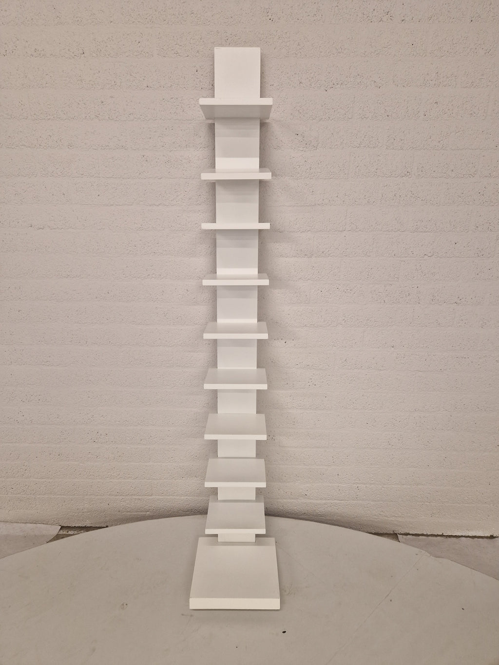Muurplank, boekenplank