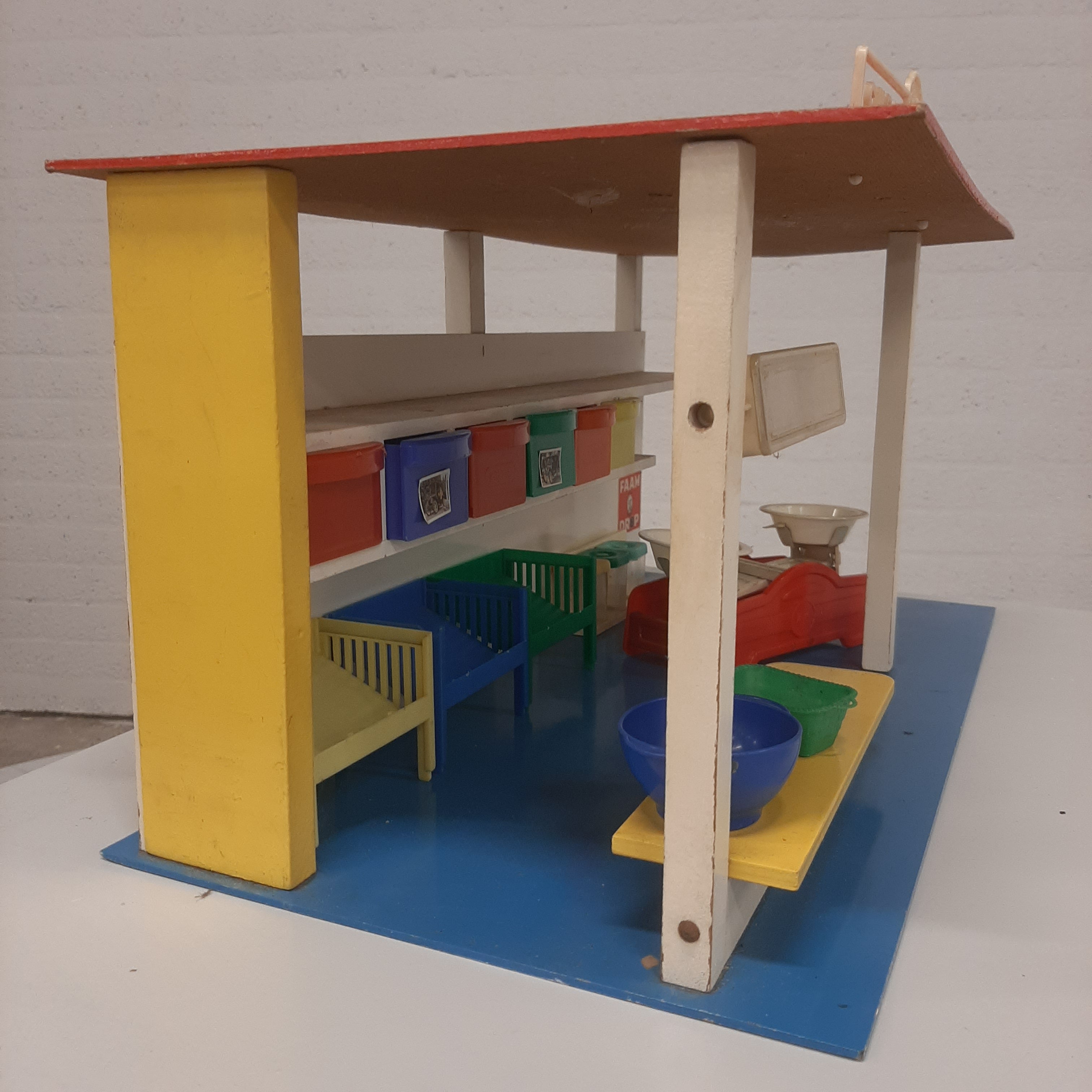 Okwa speel supermarkt met producten