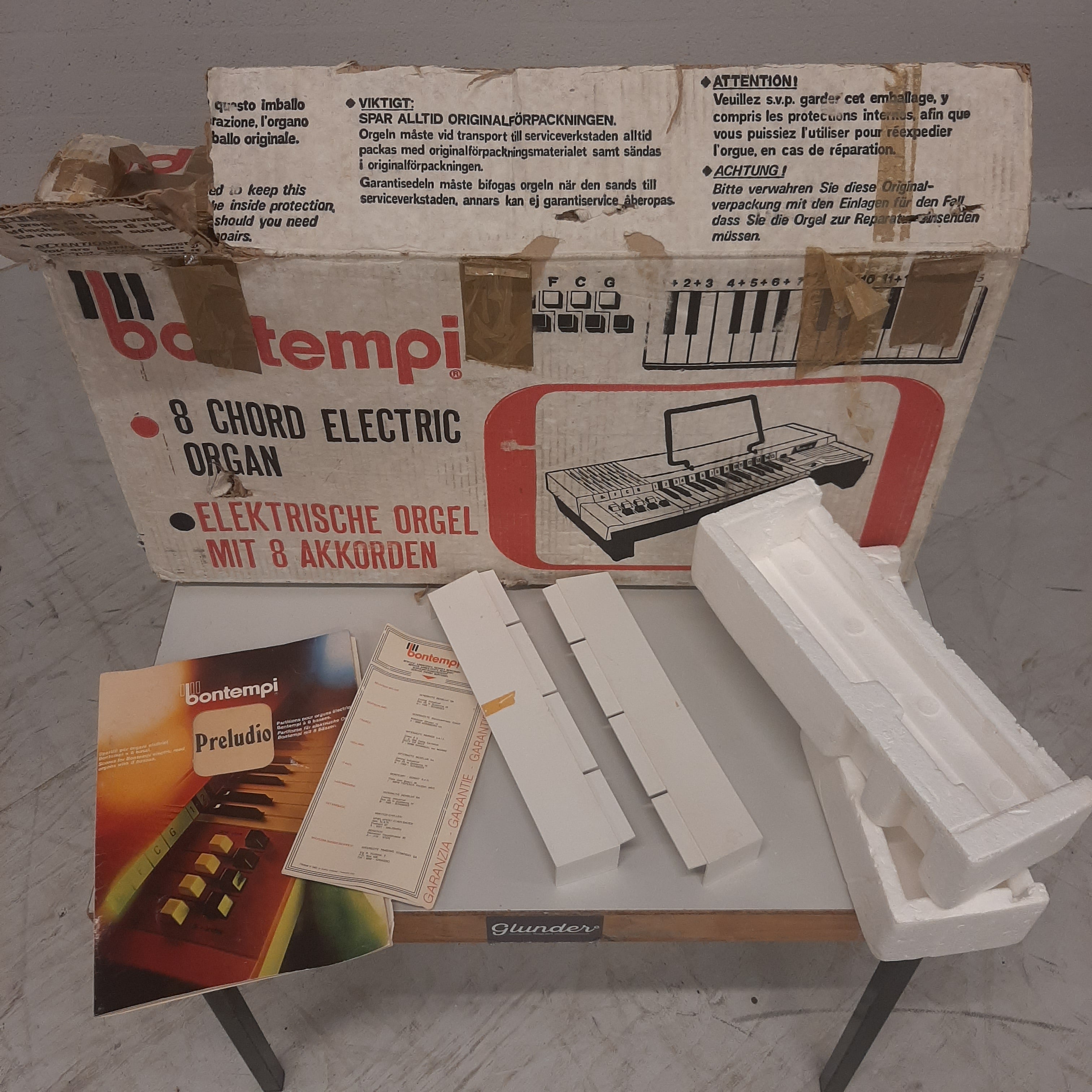 Vintage Bontempi 104 elektrisch akkoordorgel