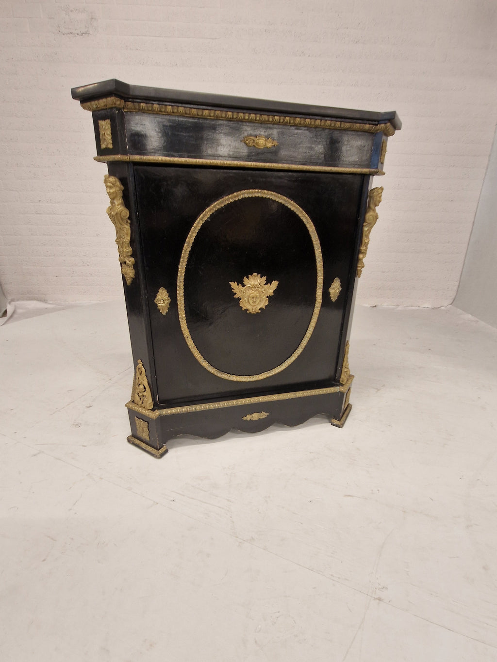 Napoleon III-stijl penantkast of dressoir