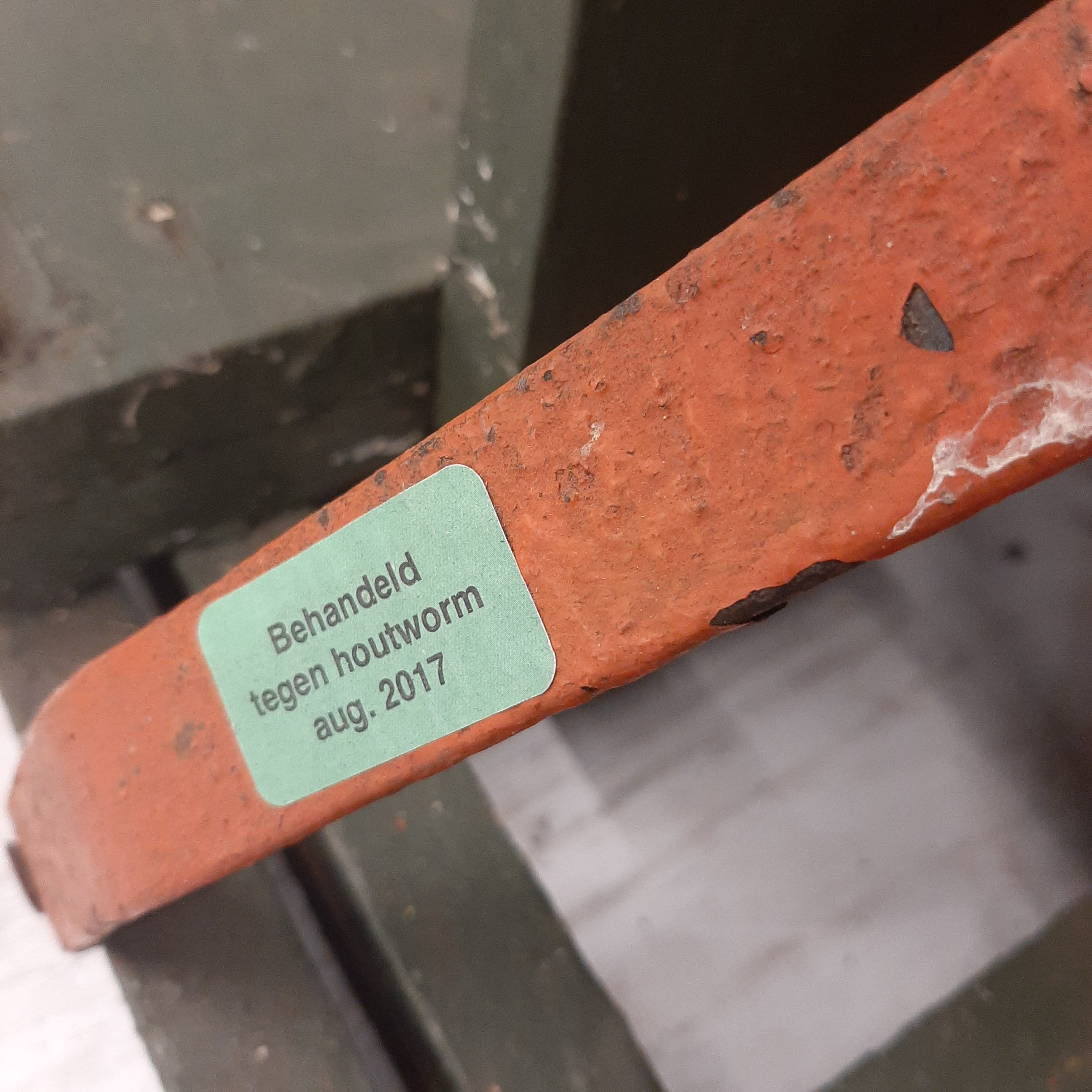 Antieke weegschaal rood / groen