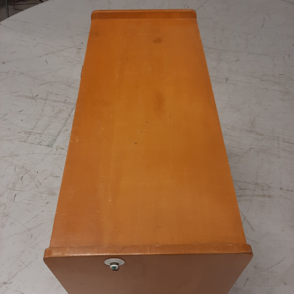 Houten kastje 4 lades en deurtje
