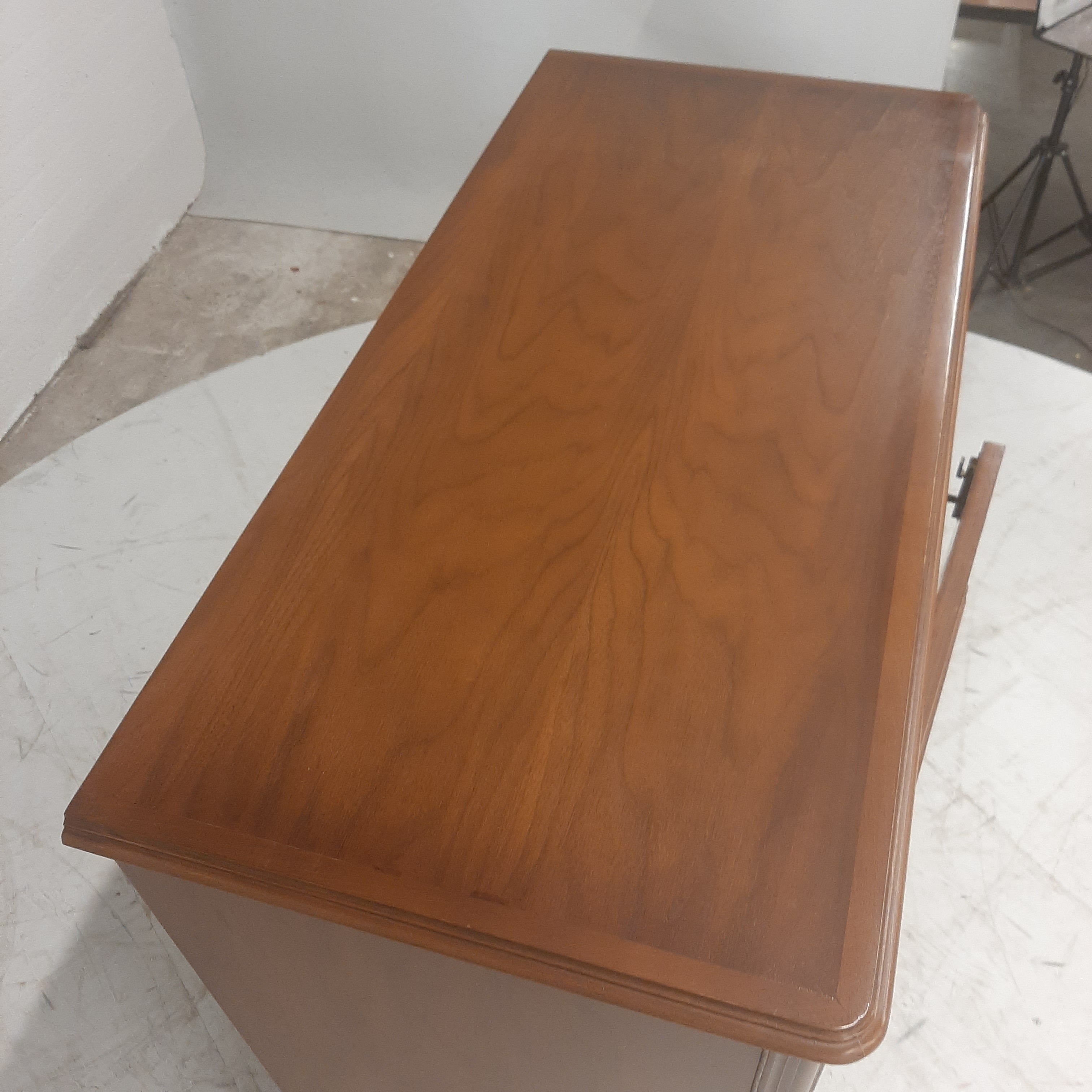 Queen Anne tv meubel