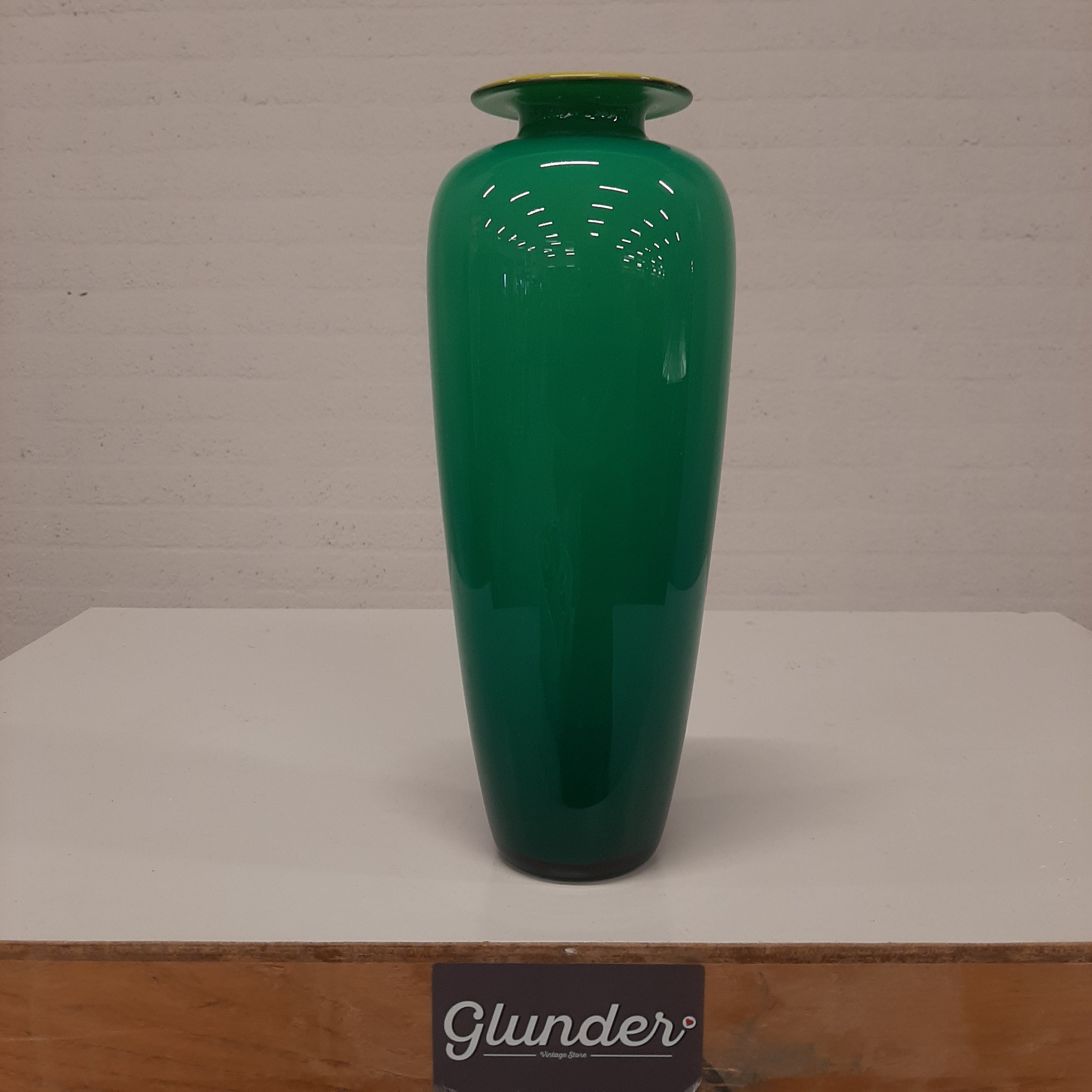 Mongeblazen Murano glas vaas Carlo Nason 1970 Italië. Smal