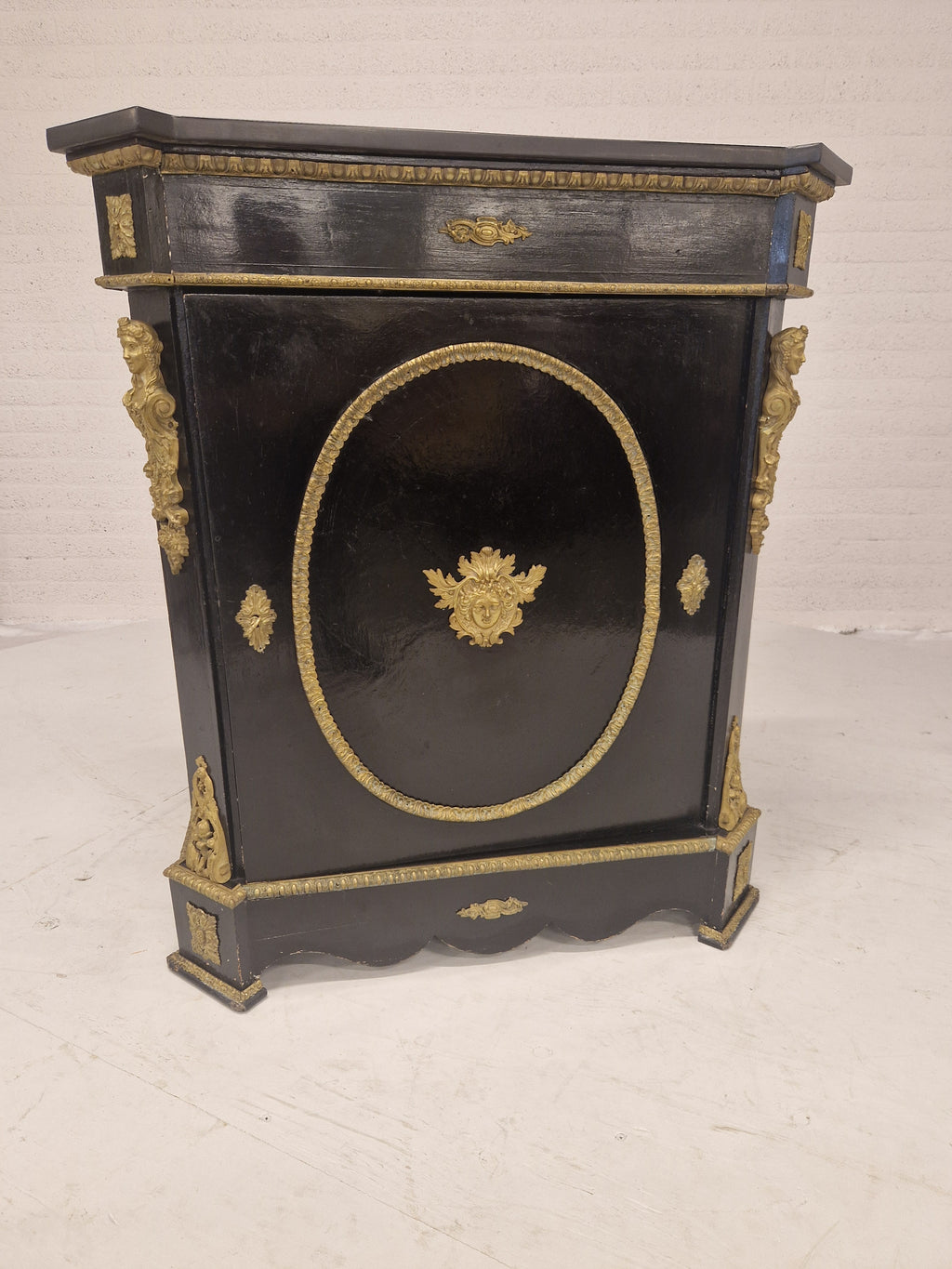 Napoleon III-stijl penantkast of dressoir