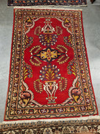 Perzisch tapijt met bloemmotief, handgeknoopt