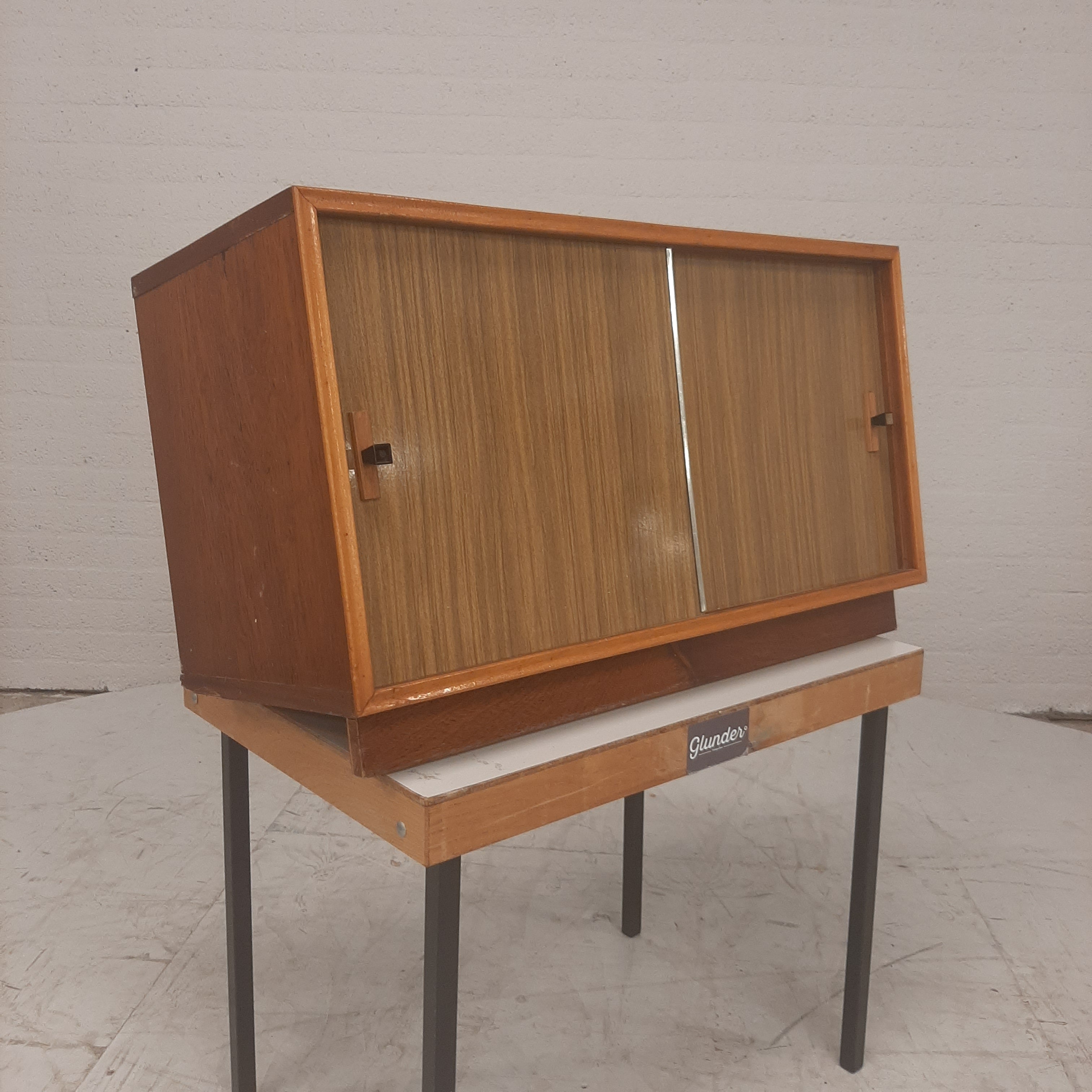Keuken bovenkastje mid century modern