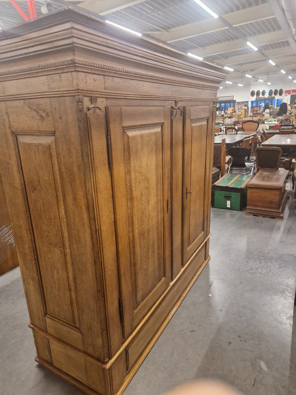 Franse kast rond 1820/40 , eiken, poten beschikbaar