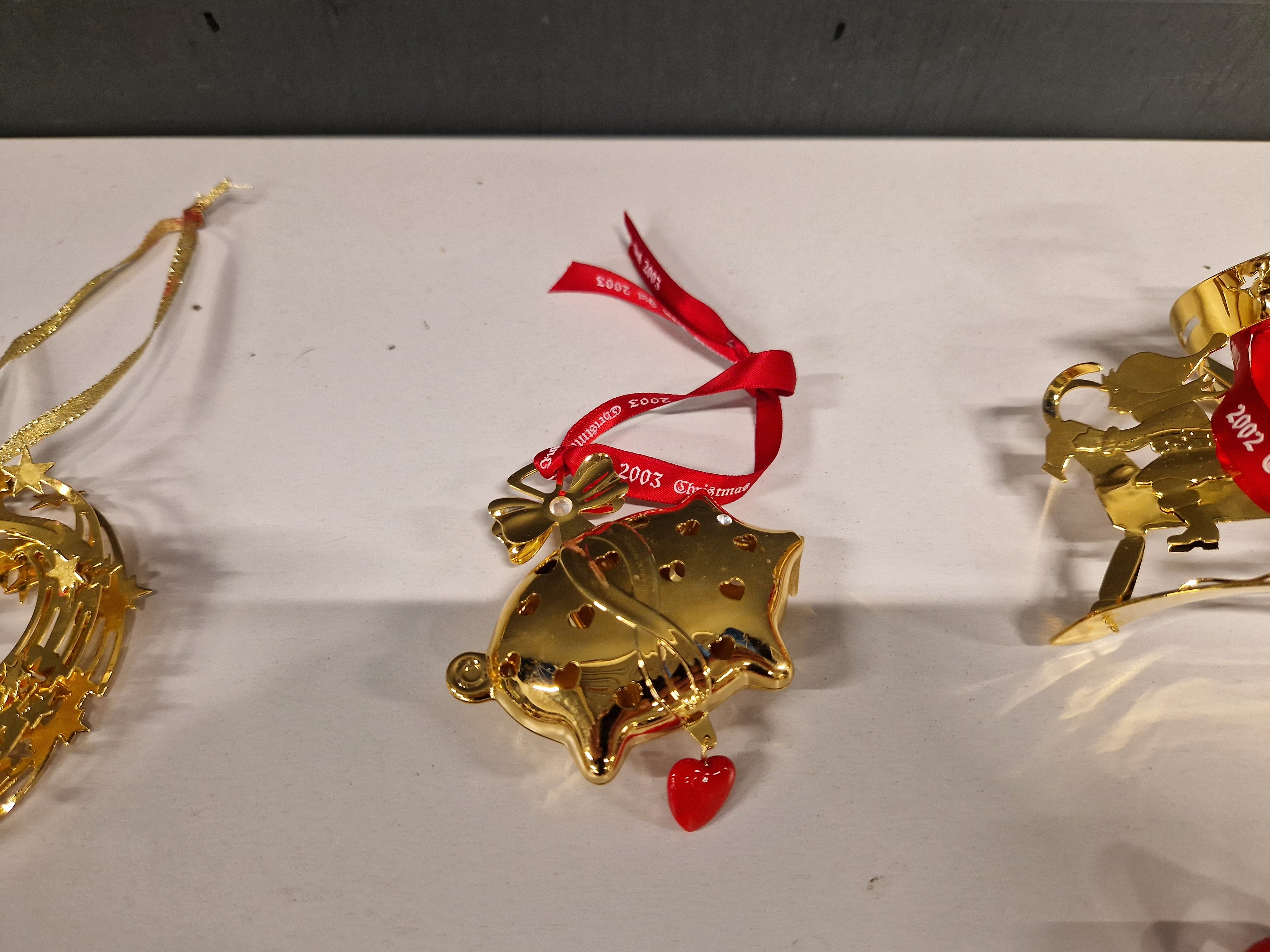 Gesigneerde kerstornamenten