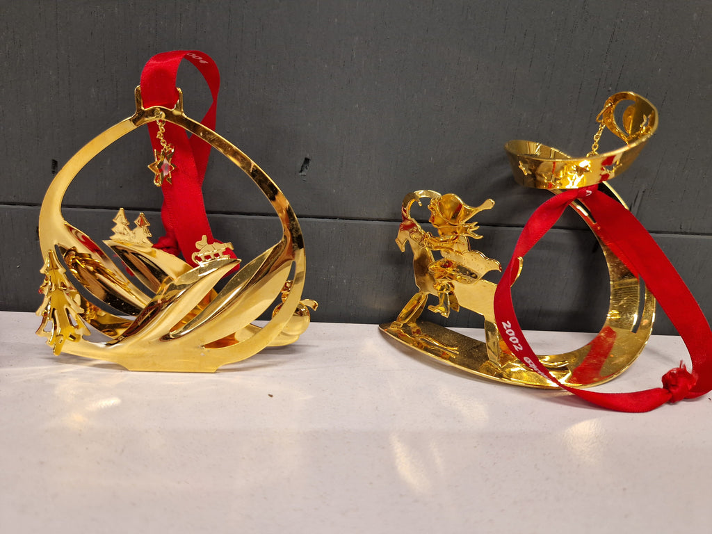 Gesigneerde kerstornamenten