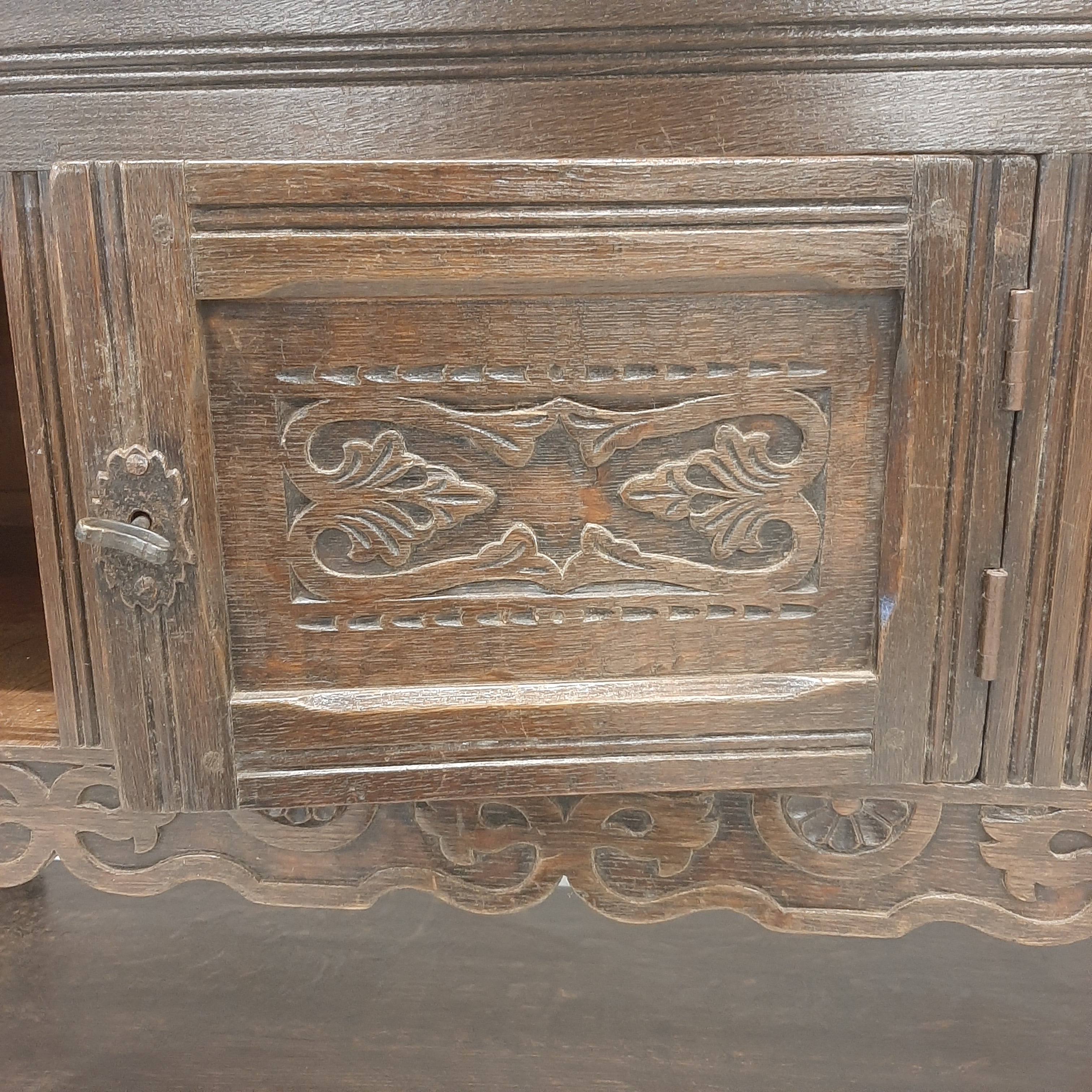 Eiken dressoir 3 deurtjes