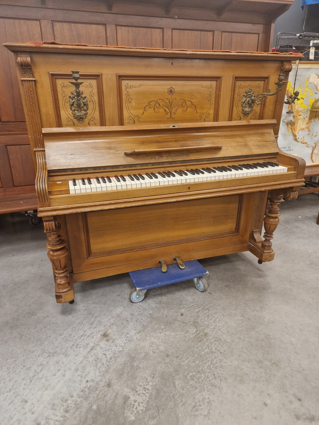 19e eeuwse piano, zeer decoratief