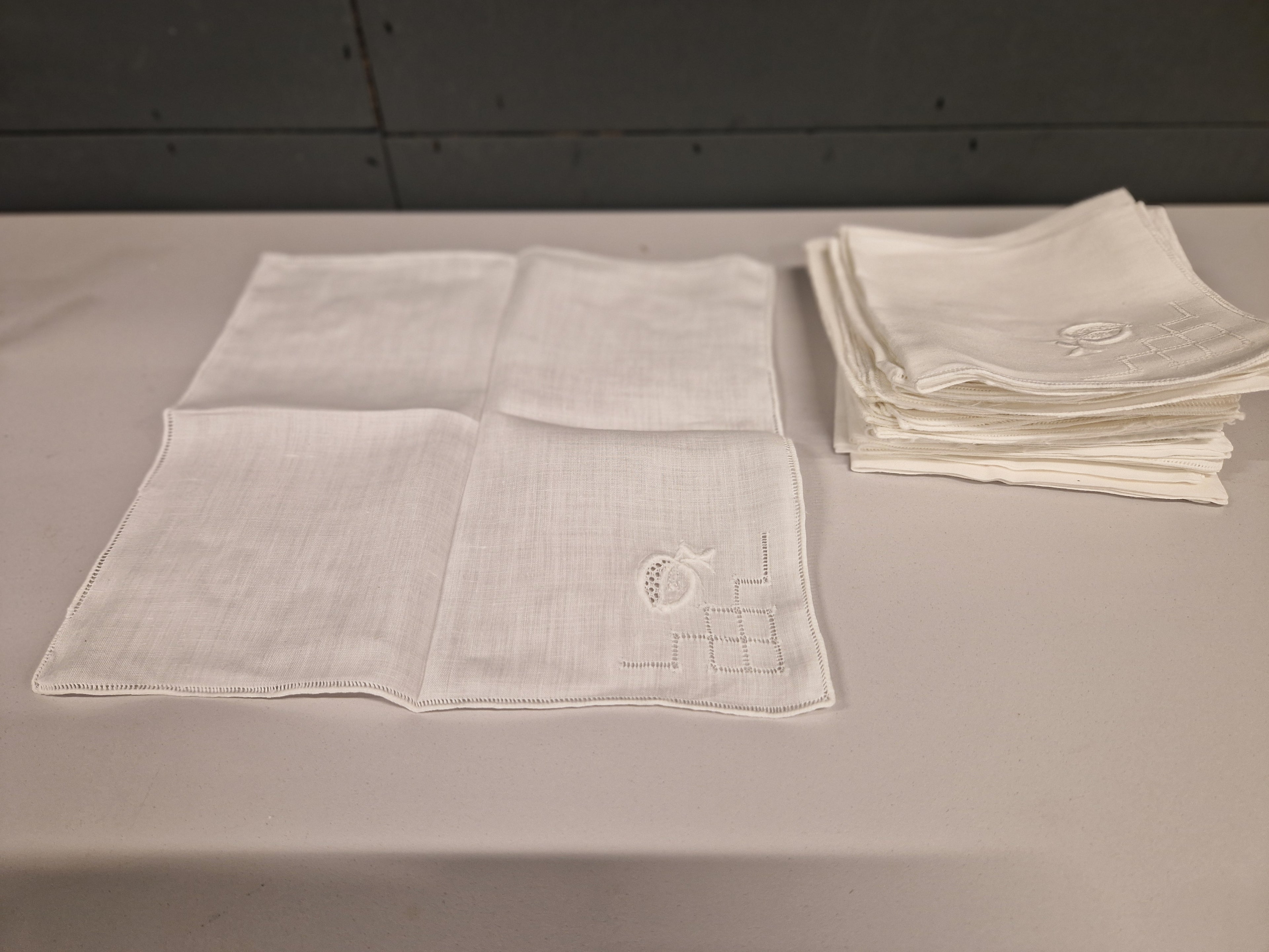 25x zeer fijn linnen servetten, retro