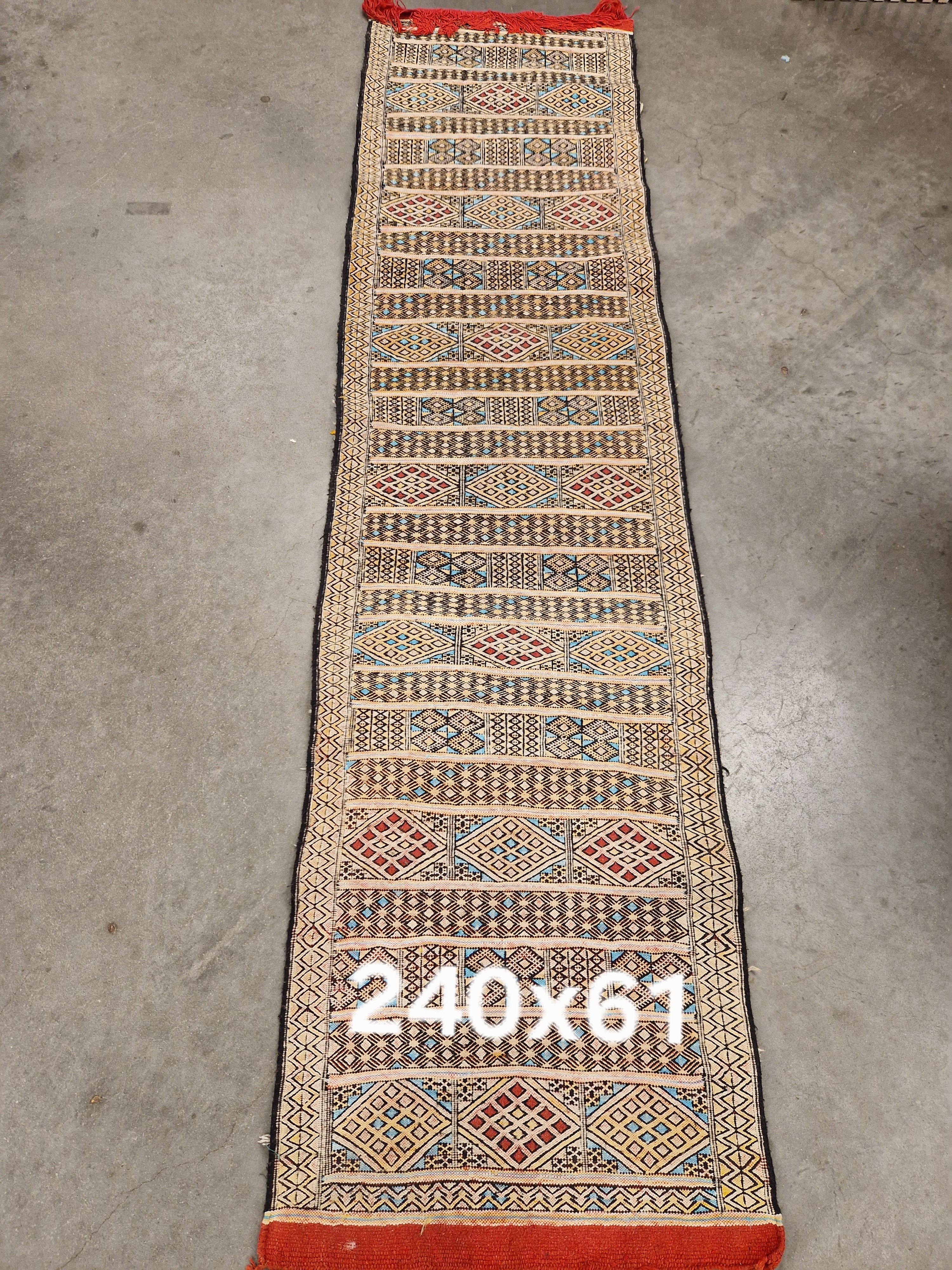 Marokkaanse handgeknoopt tapijt, Berberwol