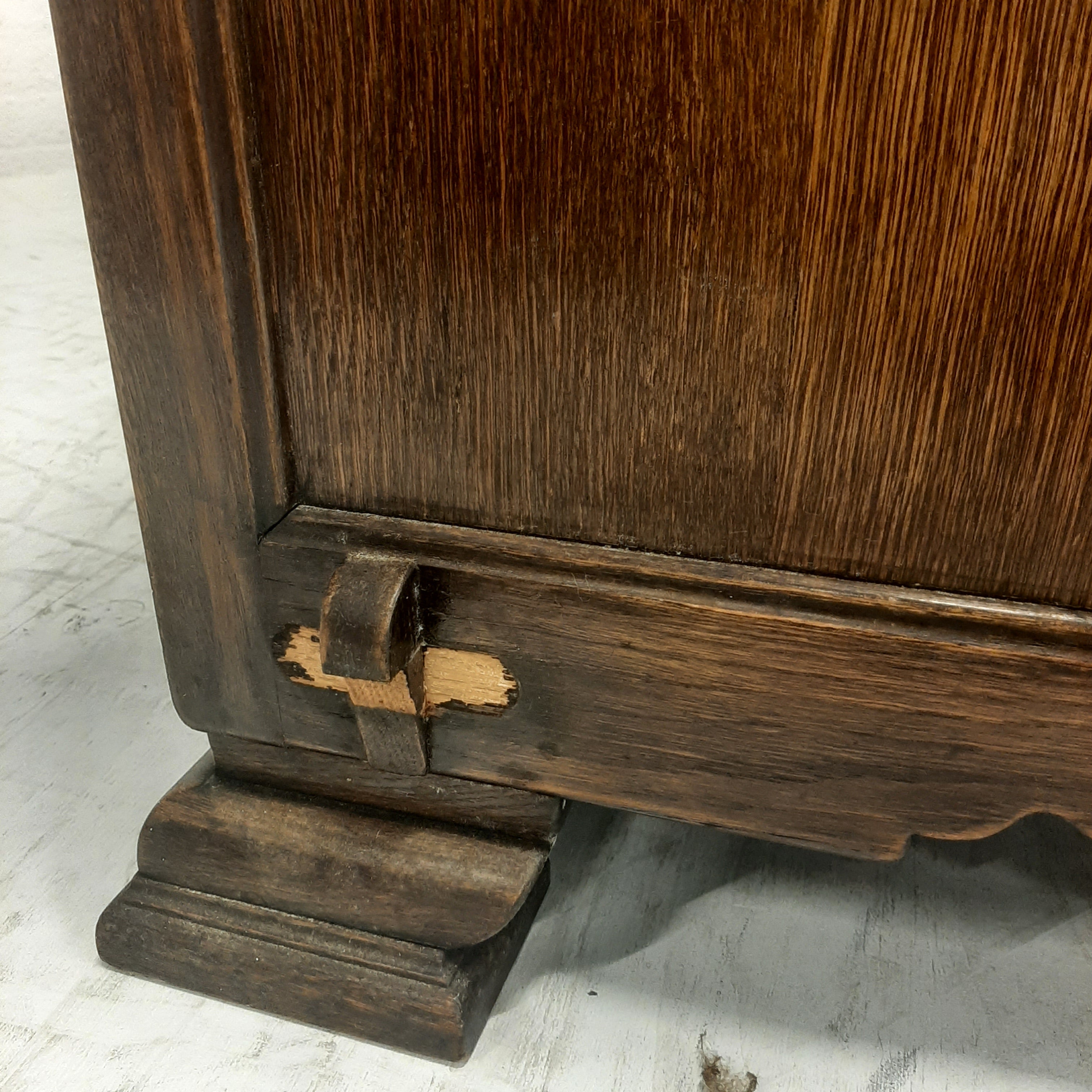Eiken bureau houtsnijwerk frontjes